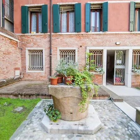 The Zen House * Venice